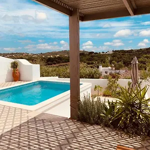  Vakantiehuis Casa Na Colina : The And The Long House